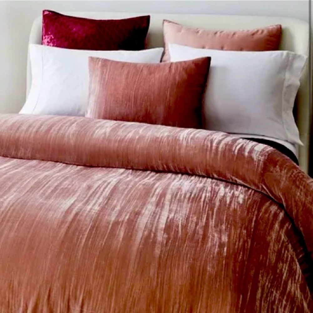 West elm pink grapefruit crinkle velvet duvet